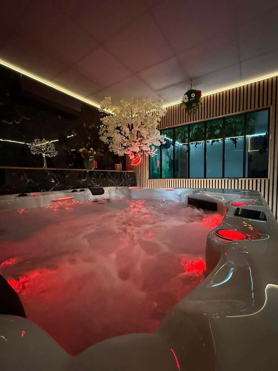 SPA Hordain - Photo vue jaccuzi 2